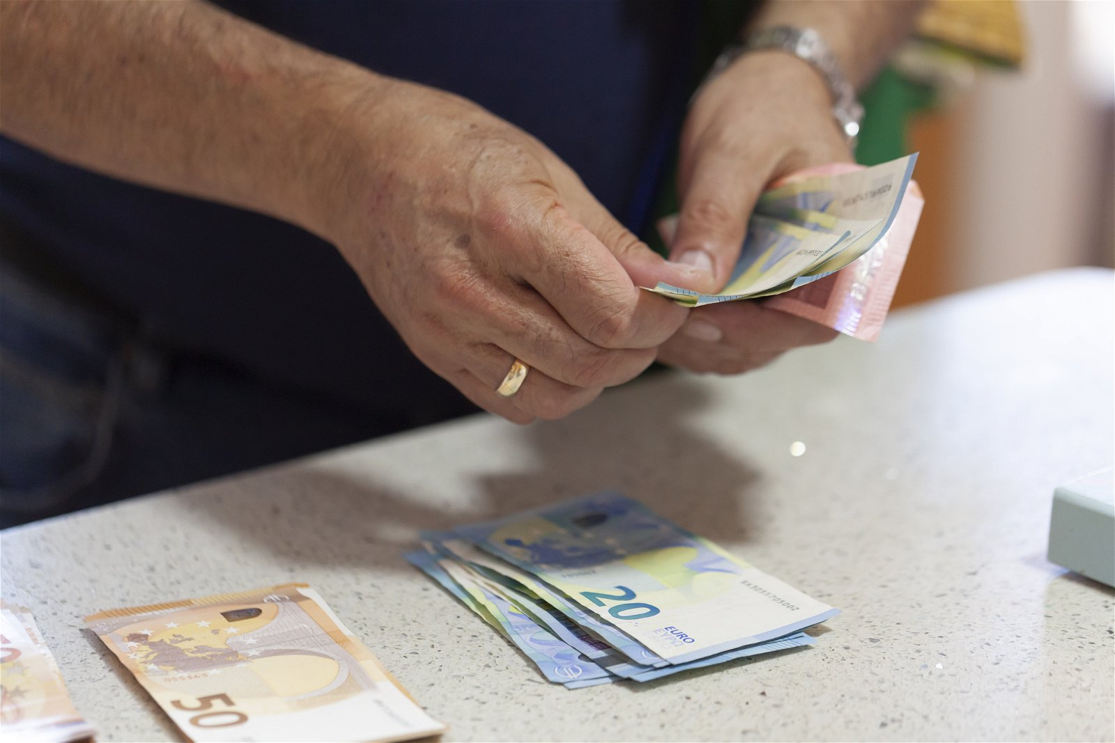 I belgi annunciano una somma record di denaro nero